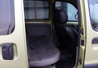 Подержанный автомобиль Renault Kangoo 2006 года (10 фото)