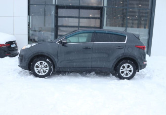 Подержанный автомобиль Kia Sportage 2016 года (2 фото)