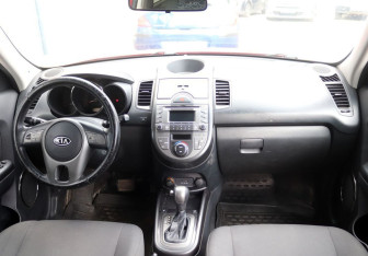 Подержанный автомобиль Kia Soul 2011 года (12 фото)