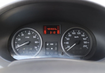 Подержанный автомобиль Renault Logan Sedan 2010 года (15 фото)