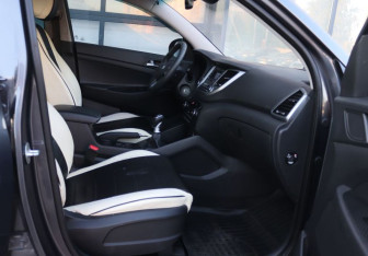 Подержанный автомобиль Hyundai Tucson 2015 года (20 фото)