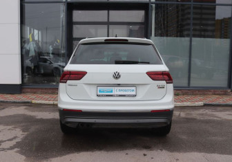 Подержанный автомобиль Volkswagen Tiguan 2017 года (4 фото)
