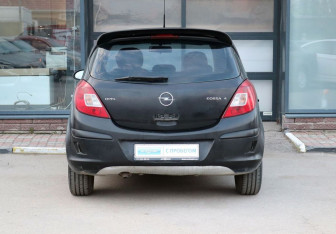 Подержанный автомобиль Opel Corsa 2007 года (4 фото)