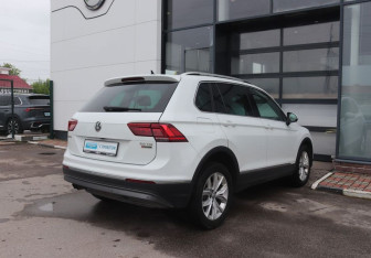 Подержанный автомобиль Volkswagen Tiguan 2017 года (5 фото)
