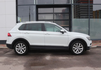 Подержанный автомобиль Volkswagen Tiguan 2017 года (6 фото)