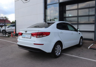 Подержанный автомобиль Kia Rio Sedan 2016 года (5 фото)