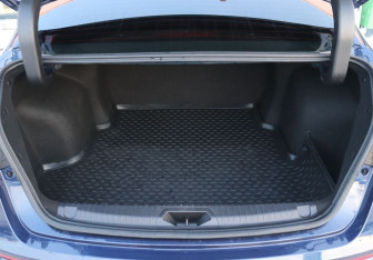 Подержанный автомобиль Omoda S5 2023 года (10 фото)