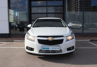 Подержанный автомобиль Chevrolet Cruze Sedan 2012 года (8 фото)