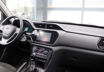 Подержанный автомобиль Chery Tiggo 3 2018 года (14 фото)