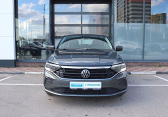 Подержанный автомобиль Volkswagen Polo Sedan 2020 года (8 фото)
