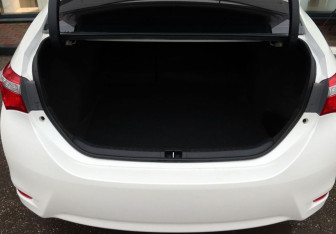 Подержанный автомобиль Toyota Corolla Sedan 2014 года (11 фото)