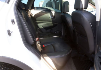 Подержанный автомобиль Nissan Qashqai 2011 года (11 фото)