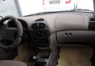 Подержанный автомобиль LADA (ВАЗ) Kalina Wagon 2009 года (14 фото)