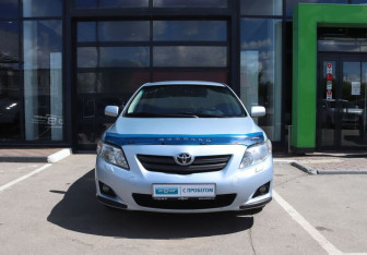 Подержанный автомобиль Toyota Corolla Sedan 2007 года (8 фото)