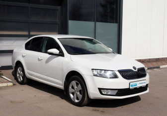 Подержанный автомобиль Skoda Octavia Liftback 2014 года (7 фото)
